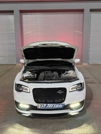 للبيع 300C last call 2023 6.4L السيارة ٢٠٠٠ قطعة بالعالم محرك ٨ سلندر ...