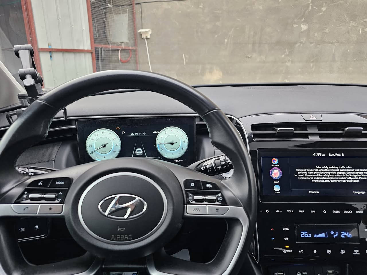 توسان للبيع رقم بغداد الجديد حادث جداً خفيف بونيد صبغ وجاملغ ايسر بارد فقط فول مواصفات  فتحةسقف جنطه كهرباء رادار كشن جلد كامره دواره كشن كهرباء شاشه دجتل ويل 19 وبعد بيها مواصفات مكانه بابل بكرلي رقم صاحب السياره ***********  أني مكلف بالنشر
