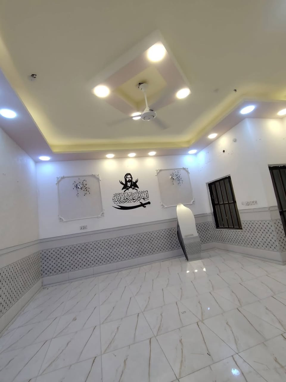 ياالله يتوفر دارس سكن موقع كلش حلو شقل درجه اوله امانه
#المساحه ٢٠٠ متر

يتكون من #غرفتين منام #وصاله #وديوان #ومطبخ #وصحيات داخليه وخارجيه

#وكراج سياره وحديقه واسعه

وكافه الخدمات متوفره يمك

#العنوان البصره ابي الخصيب الصنكر

٥٠٠ متر عن السايدين السياحي

#السعر ١٢٠ مليون قابل للتفاوض

#للاستفسار اكثر اتصل ***********
