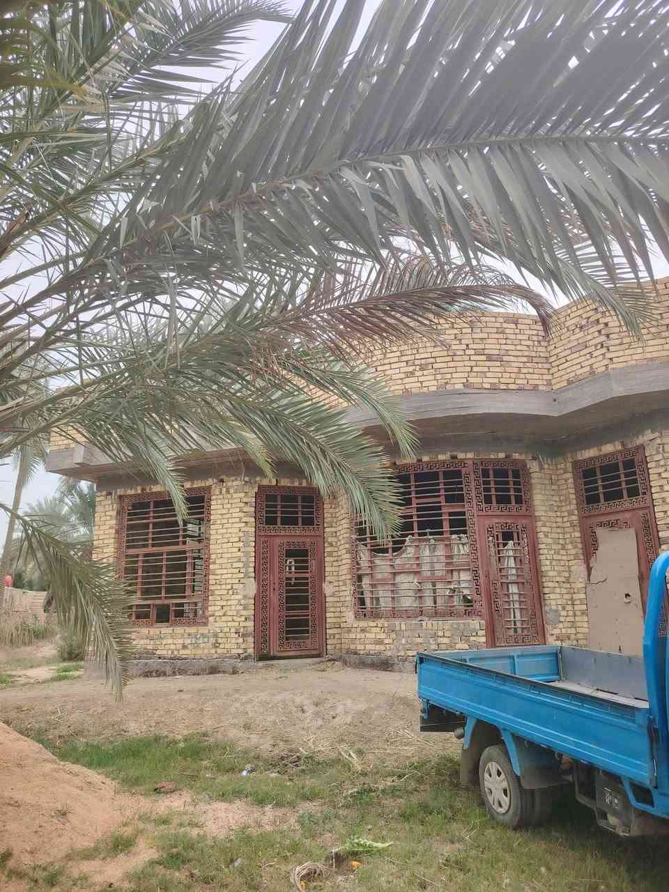 يالله كاع للبيع دونمين بيه تلث بيوت خدمات متوفره مي وكهرباء وعل الشارع
***********
