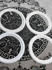 (عرض خاص لمده محدوده)  إطار أبيض حجم 13 و14 و15 و16 تخم 30 الف للحجز 0...