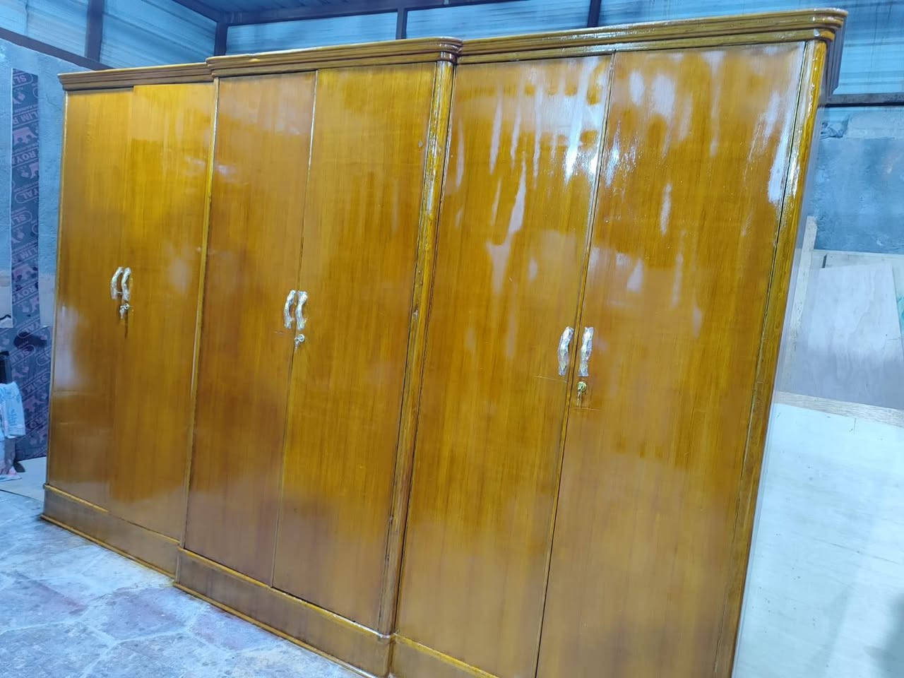 غرفه نضيفه كلش تسكام صاج البيع واهذا رقمي *********** متواجد بس علا الفيس راسني واتساب السعر 650
