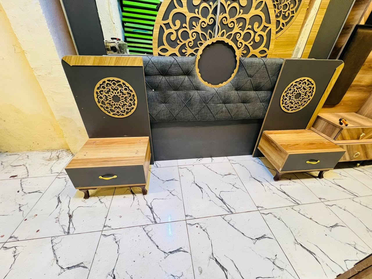 غرفة نوم مستعملة🇹🇷
 نضافة80 ٪💯
عدد القطع / 5
نضام / أسلايت 💢 
400🔒
شد ونقل داخل بغداد مجاني🚛
يوجود توصيل محافضات


**إذا كنت صاحب هذا الإعلان وتريد حذفه لأي سبب، رجاءا أرسل رسالة إلى الدعم الفني**