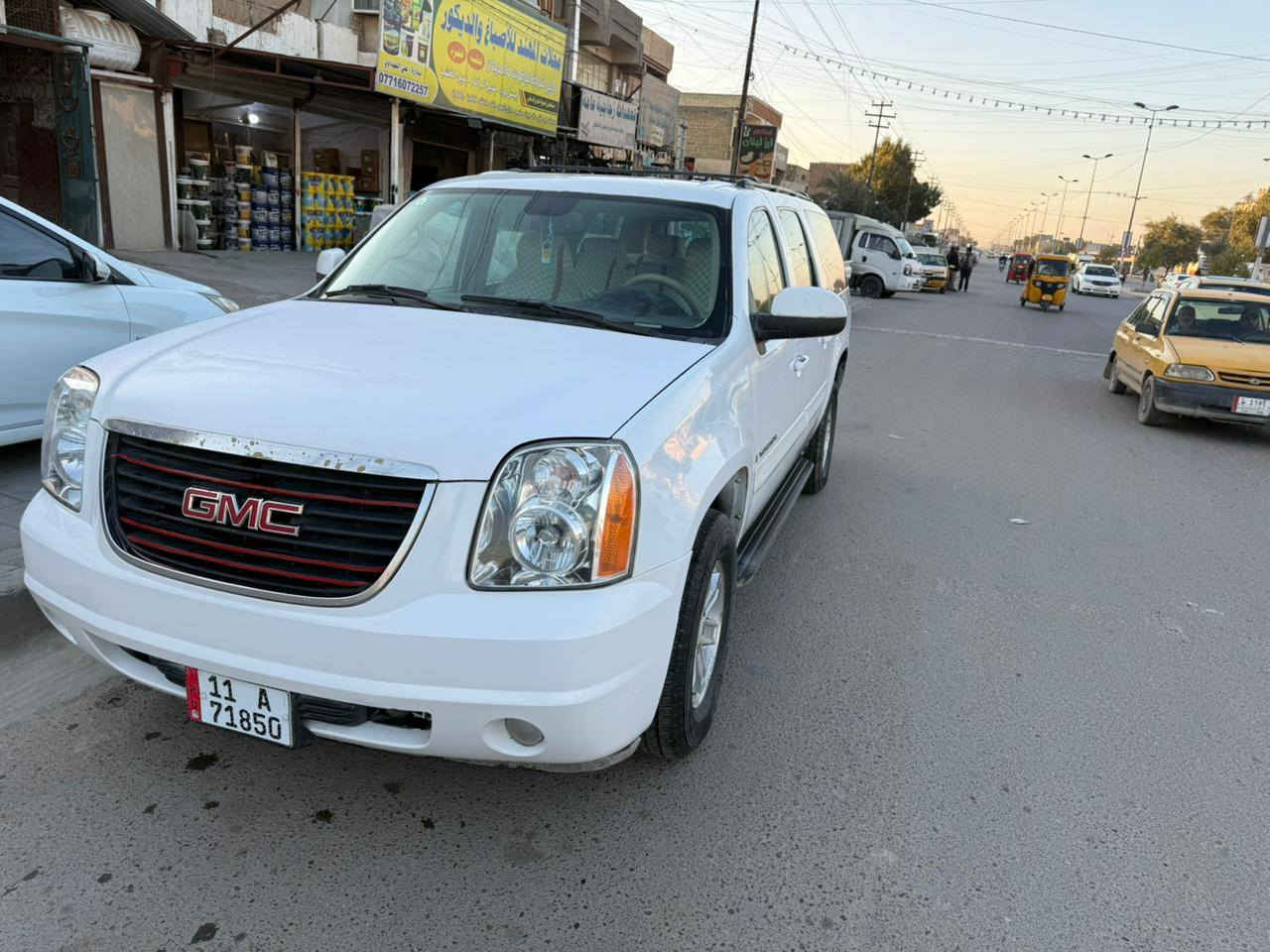 السلام عليكم يوكن 2009 للبيع مصفرة  هيئه وغرامه  سيارة جاهزة من كلشي ماتصرف عليهه الف دينار حادث مالته جاملغ امامي  فقط بدون داخل بيهه قطعه ثانيه مصبوغه اثر شخوط ودعاميات مصبوغات بلاستك سيارة سوبر بأن البلاد هورن بلادي اصلي تشغيل عن بعد سيارة داخل عسلي واسود لونين  بيع او مراوس حسب القناعه مكان السيارة بغداد تقاطع درويش للتواصل عليه هاذة الرقم *********** السعر 140$
