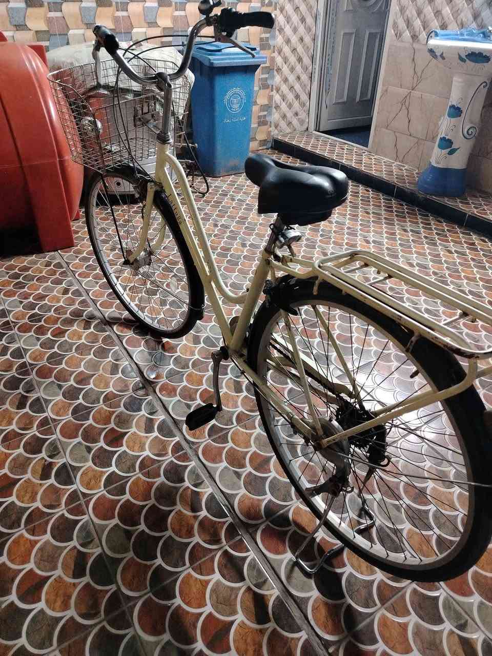 بايسكل ياباني الأصلي حجم 27 الكبير نظيف جدا كامل المواصفات السعر 150 بغداد الحبيبية *********** يوجد واتس اب بغداد, العراق
