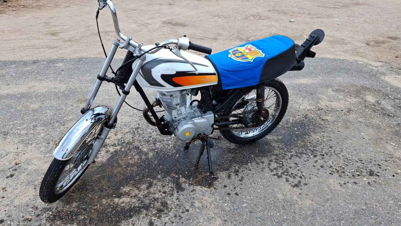 سلام عليكم دراجه كلك لبيع سعر 450 وبيه مجال العنوان البصره شط العرب باب جليع دراجه نضيفه شراي هذه رقمي ***********
