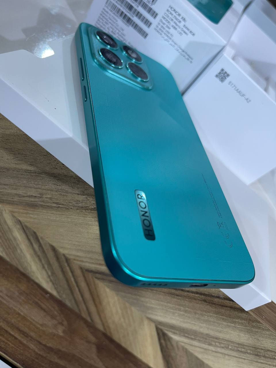 هونر X8c اخو الجديد
ذاكرة 256 عشوائية 8+8
ملحقاته كامله مع كفر ولاصق
(السعر 250) مع الضمان 
العنوان البصرة المشراك
‏‪***********‬‏ 📞
