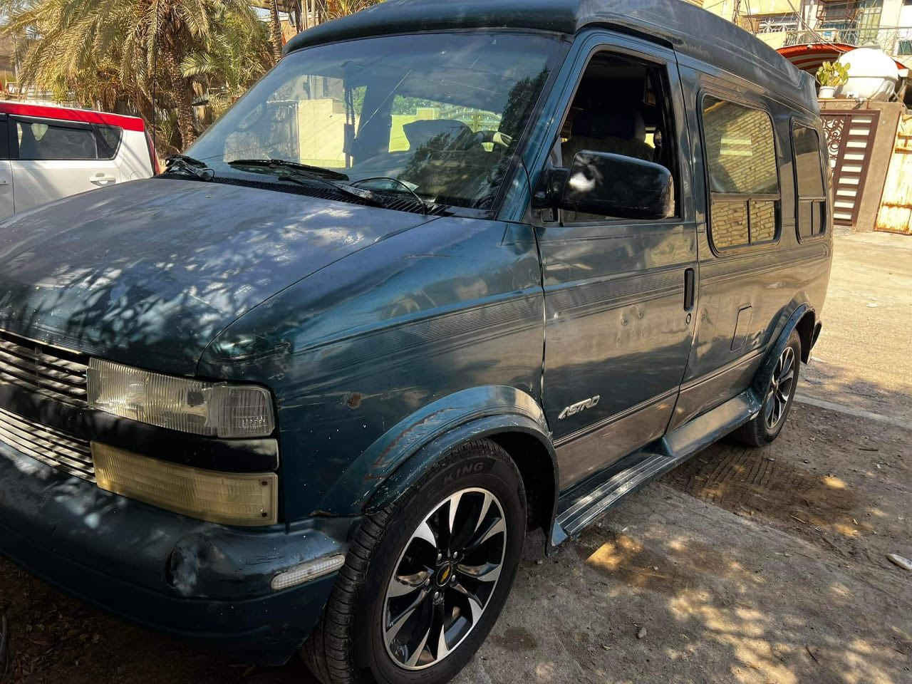 السلام عليكم فان سياحي موديل ١٩٩٦مكينه كير حداديه كله جاهز سيارةتخم تاير رقم بغداد السيارة بالناصريه غير متواجد على الفيس ***********
السعر ٤٥وبيها مجال قليل
