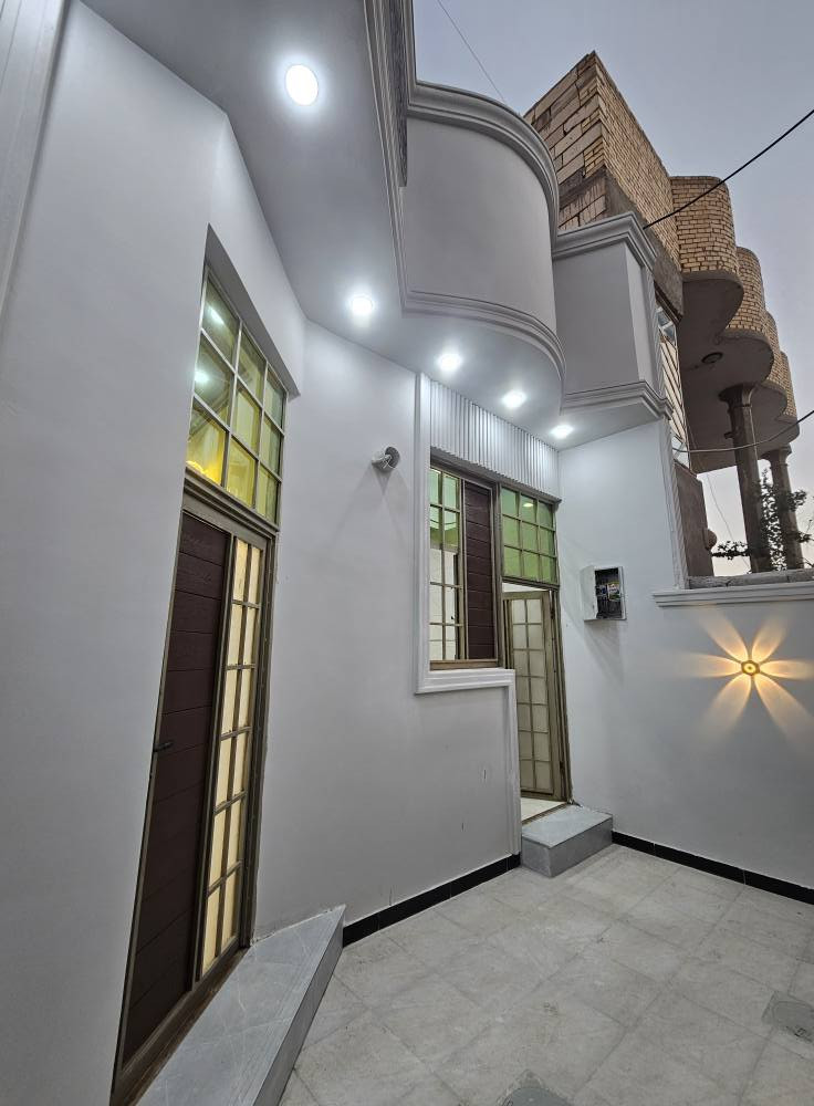 🔹 بيتين للبيع
📐 المساحة: 125 متر مربع لكل بيت
📄 الملكية: طابو زراعي عراقي
✨ تفاصيل كل بيت:
▪️ غرفتان نوم
▪️ صالة
▪️ مطبخ
▪️ ديوانية
▪️ صحيات
▪️ كراج
🌊 خلف البيت نهر جاري يضفي أجواء هادئة وجميلة
📍 الموقع: البصرة / أبي الخصيب / الصنكر
🚗 قريب جداً على الشارع العام الداخلي (السايدين)
💰 السعر: 75 لكل بيت (قابل للتفاوض)
📞 للاستفسار والاتصال: *********** البصرة, العراق
