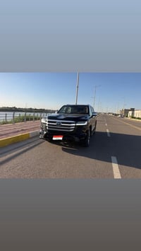 لاندكروزر 2024 VX لمتيد فول مواصفات (بريم) السياره ما بيها عيب ابد تجي...