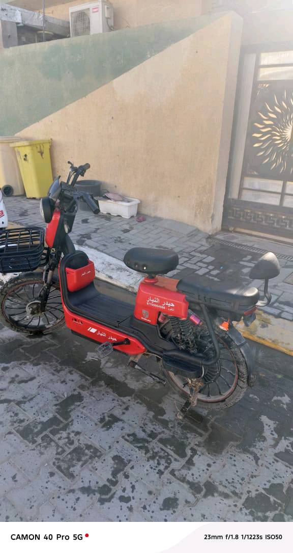 دراجه شحن كلشي شغال لايت اشاير فقط هورن ما يشتغل وشاشه لمس وبلاتوث وكهربائيات شغاله بطاريات جديده شرط الفحص وتمشيك 30 كيلو تقريبا بل شحنه الوحده مكاني البصره
