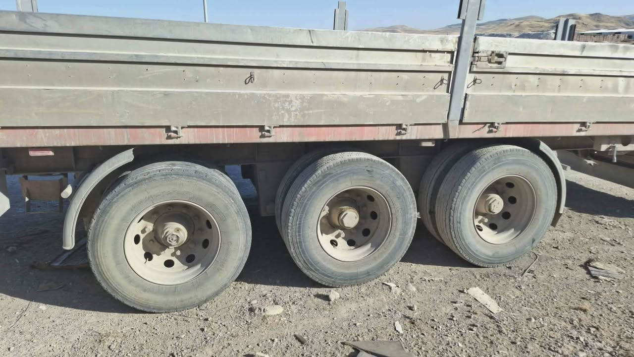 بؤ فرؤشتن
داف
مؤدیل ٢٠٠٥
گیر عادی
شانسی ناو پاج
مەکینە ٤٣٠
تەبرید 
ریتایدەر
گیرو مەکینەو ئەکسلی بەشەرت
سەنوی تازە تاک ٢٠٣٠
سعری ١٦٥گەلاو معامەلە
***********
***********
