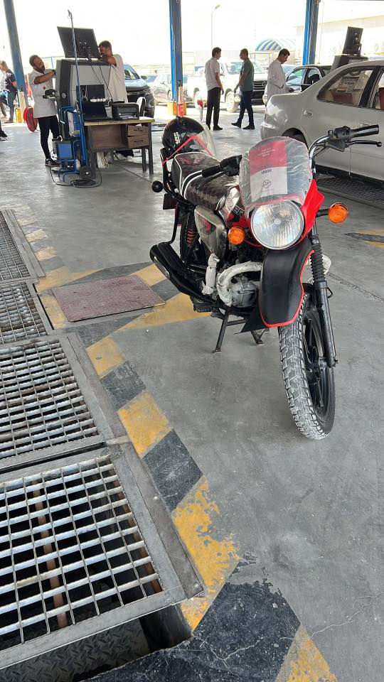 دراجة بوكسر مديل 21 
رقم إنكليز بصره العنوان الدير النشرة 
السعر مليونين 
رقم الهاتف ***********
