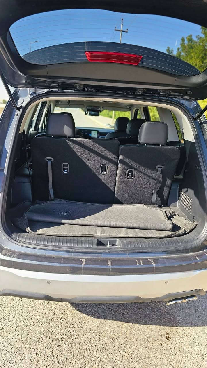 السلام عليكم كيا تيلورايد وارد امريكي حادث خفيف فول مواصفات ماعدا الجنطه ماشيه 25 الف الموديل 24 رقم واسط الاتصال على الرقم ***********
