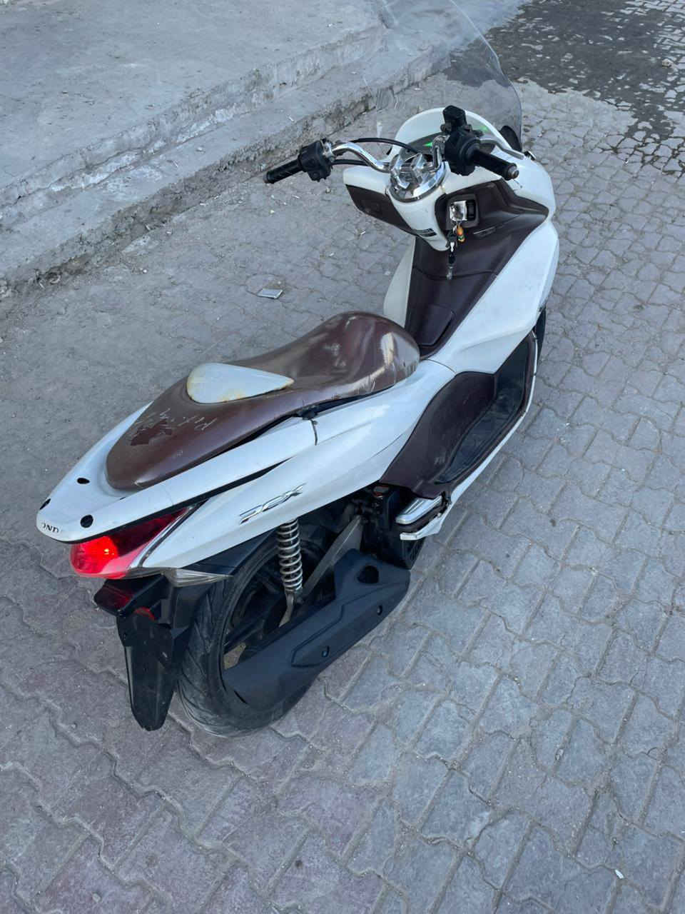 سلام عليكم شباب  pcx
pcx جيل الاول ياباني 
دراجه عوزهه تعديلات شويه مهموله 
عارضهه ١١٠٠ الف وبيهه مجال للطيبين 
مدينه الصدر 
***********
