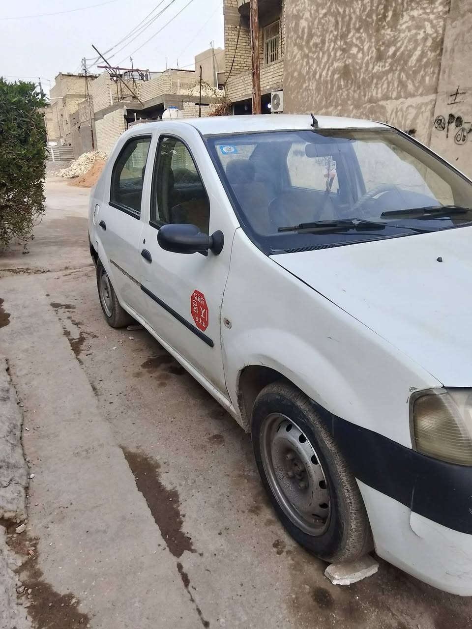 سلام عليكم بيع مستعجل رينو لوكان 2013 الكشر غير مكفول ابيع صبغ عام تعال شوفة بعينك مكينة مكفوله لا تبخير ولا تنقيص الكير جديد قبل يومين شديته وطلع بي صوت ابيع عاطل زوج تايرت جدد صدر جديد قبل سبوع 34وبيه  مجال مكاني بغداد العبيدي شارع 20رقمي***********
