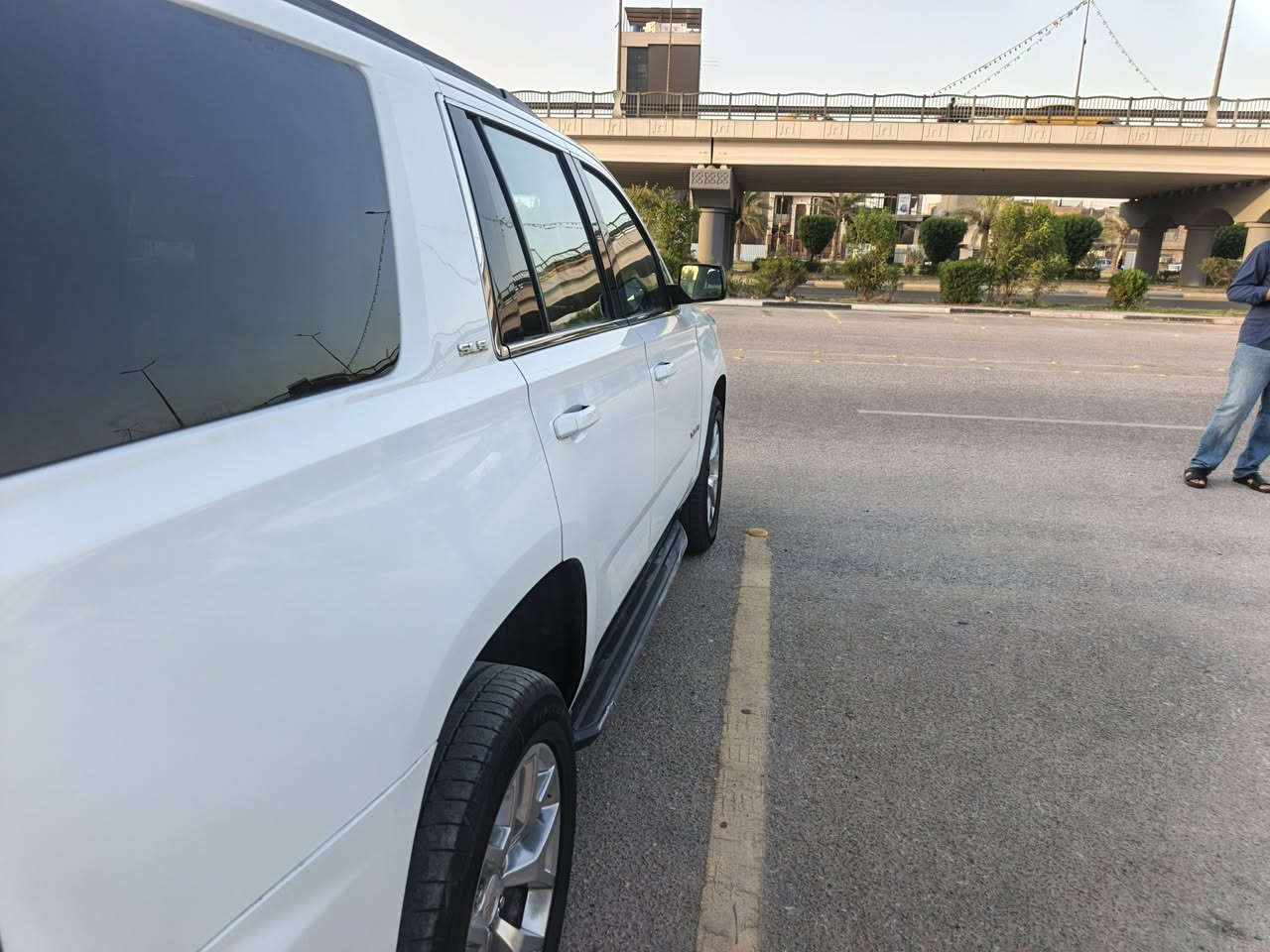 جي ام سي يوكن ٢٠١٧ دفع خلفي ثنائي
‎وارد امريكي (تقرير غرق) 
‎رقم كربلاء انكليزي تحويل مباشر بأسمي
‎بدون صبغ او ضربة
‎ماشية ٨٩ ألف ميل فقط
‎السيارة جديدة و ما متعوبة
‎بيها رصعات خفيفة بالجانب الايسر
‎كما موضحة بالصور
 ‎و اشياء اخرى بسيطة جدا. 
تنزل من سعر السيارة
‎للاستفسار الاتصال
‎***********
‎***********
مكان السيارة كربلاء
السعر ٢٧٥
