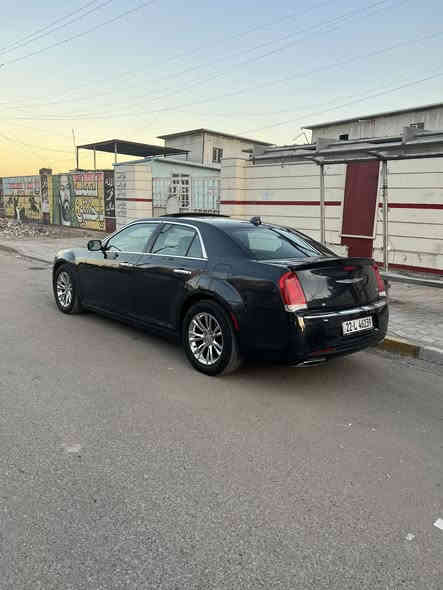 السلام عليكم 
كرايسلر اوباما C300
موديل 2017 وارد امريكي فول مواصفات ✔️
حادثة فقط جاملغ امامي ايمن  بدون ايرباكات  بدون دواخل كما موضح بالصورة ايضاً بيه بارد بلباب مال سايق 
ماشية 95 الف 
رقم اربيل بأسمي تحويل مباشر 
ملاحظة‼️ السيارة استخدام شخصي اني موظف  وكلشي بيه بوضع الوكالة 
المكان بغداد 
السعر 225 
رقم تلفون ***********
