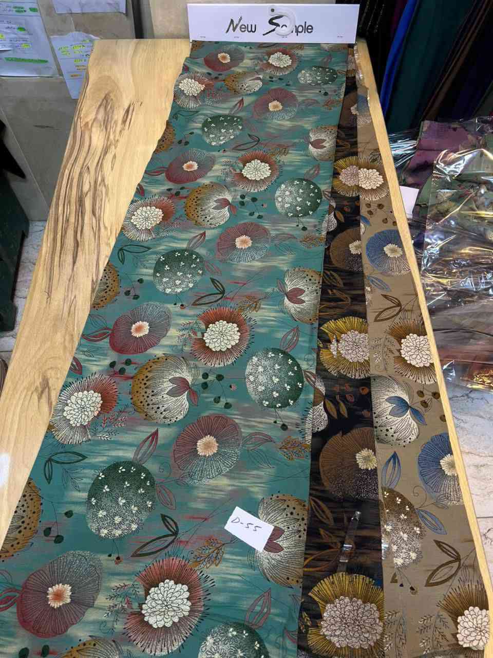 كل ماهو جديد ومميز لدينا♕
 #اقمشة كشمير 3Dشمالي
🚗يوجد خدمة توصيل 🚗


**إذا كنت صاحب هذا الإعلان وتريد حذفه لأي سبب، رجاءا أرسل رسالة إلى الدعم الفني**