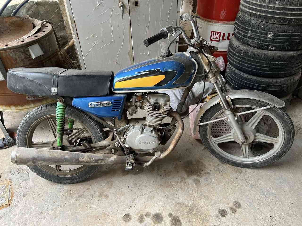 اربعه كير كلك مكفوله دراجه تخبل محرك اخرس لاتبخير ولا صوت  تركع هندر توديك وين ماتريد  دراجه حلوه  بيها تلحيضات كم شغله.السعر ١٧٥ مكاني حي الفارس ***********
