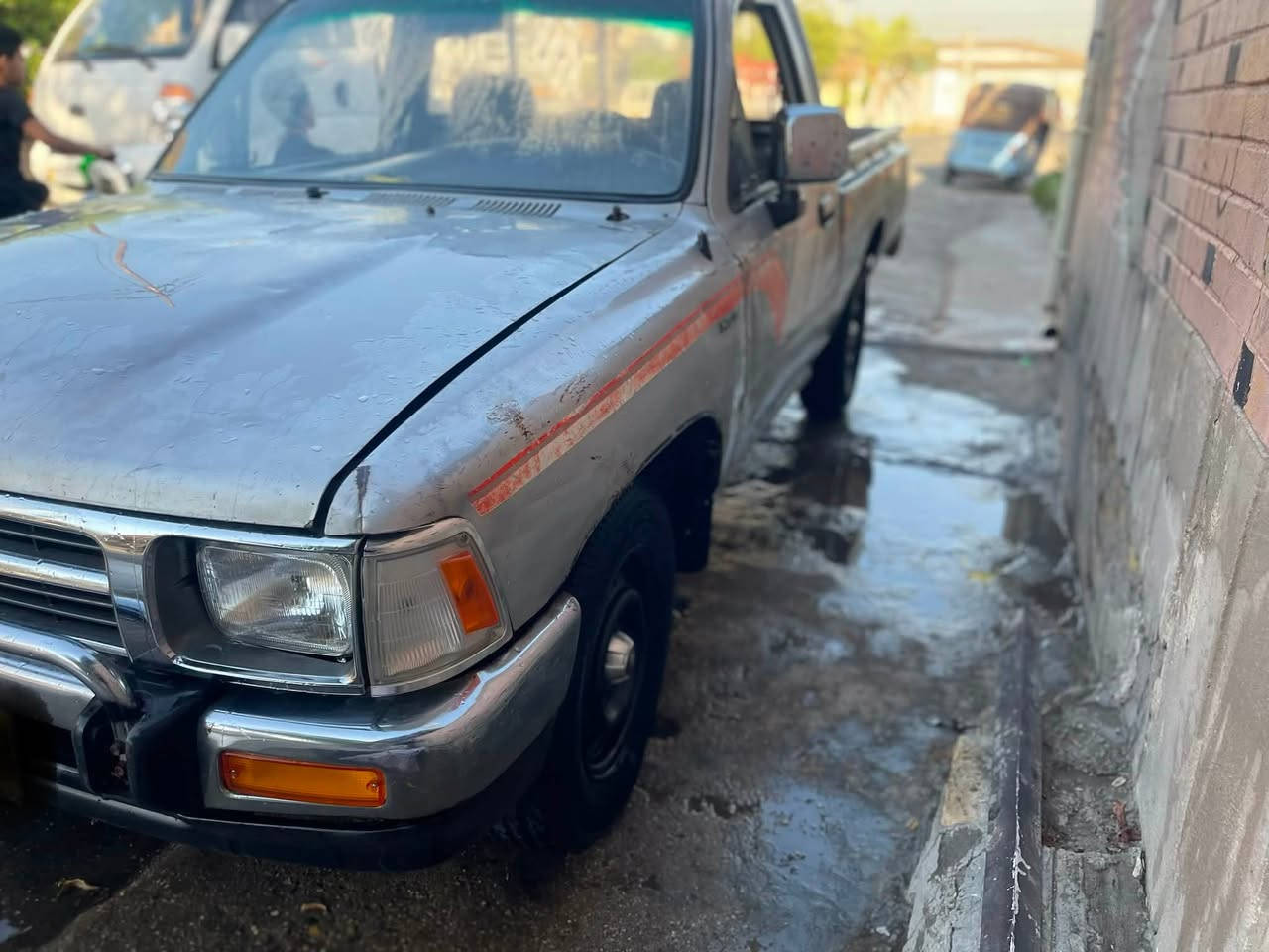 البيع بيكم تيوتا
موديل 1991 
كير وتماتيك كير مكينه 
مكفول شواصي مكفوله
دواخل نضيفه سياره بلاديه
غلاف بدي اسود رقم بغداد
مكان بغداد رقمي ***********
