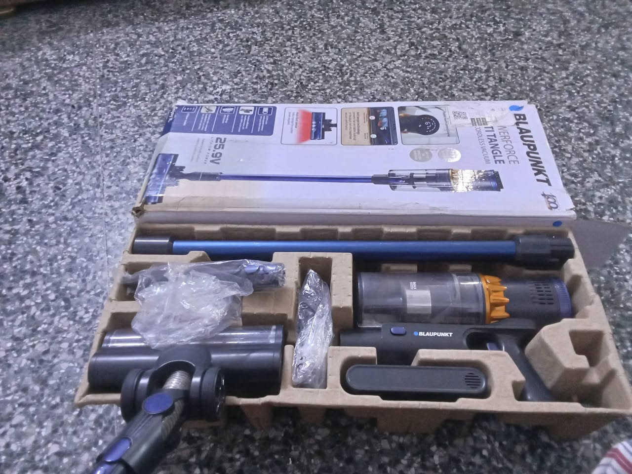 السلام عليكم مجلس الشحن هي وملحقاته 50,000 بس امانه الله ورسوله محولتها الشاحنه ما عندي شاحنتها موجوده على امازون 15,000 10 وهي امانه سعرها يتراوح 100,000 وموجوده على جوجل وطلعوا سعرها فمعتاز ورده ابيعها


**إذا كنت صاحب هذا الإعلان وتريد حذفه لأي سبب، رجاءا أرسل رسالة إلى الدعم الفني**