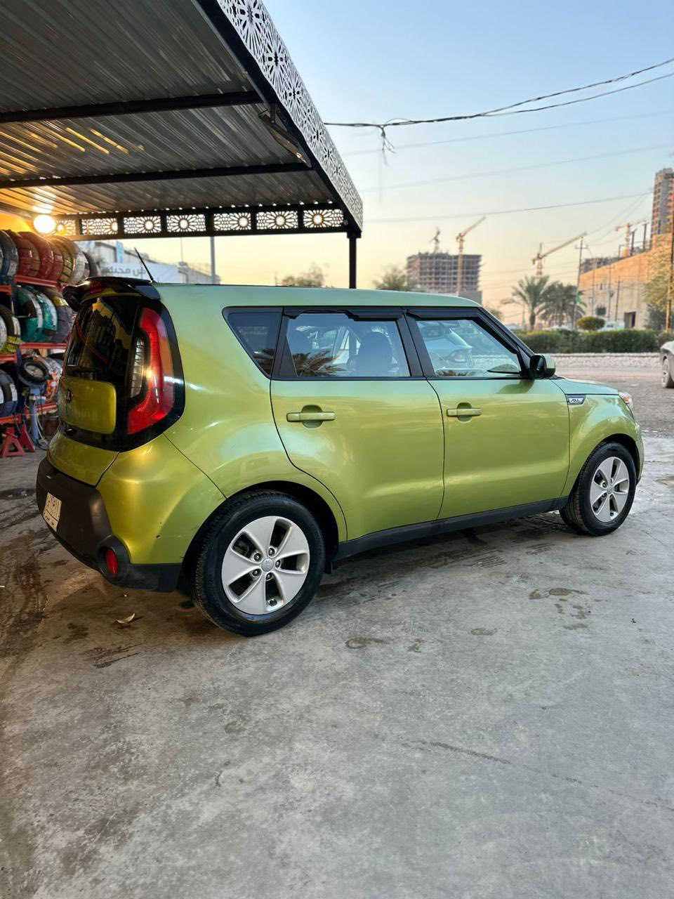 السلام عليكم كيا صول موديل 15 وارد امريكي ضرره جاملغ الامامي جه السايق فقط بدون دواخل  كير محرك تبريد مكفولات محرك 1600 ماشيه 130 مل سياره جاهزه  مابيها نقص السعر 97  
*********** بغداد الدوره ابو طياره
