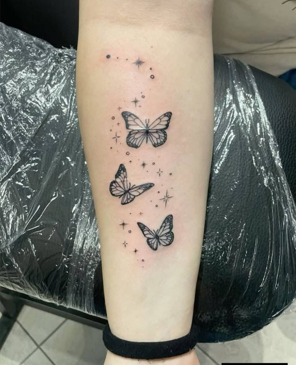 عمل جميع أنواع الوشم والتاتو الاحترافي 1️⃣ 
دورات احترافية لتعليم الوشم وتاتو 1️⃣ 
دورات احترافية لتعليم فن الحلاقة الرجالية 1️⃣
احدث القصات . معالج الشعر . تنظيف بشرة . 
النجف . بنات الحسن ع محلات السور ***********
