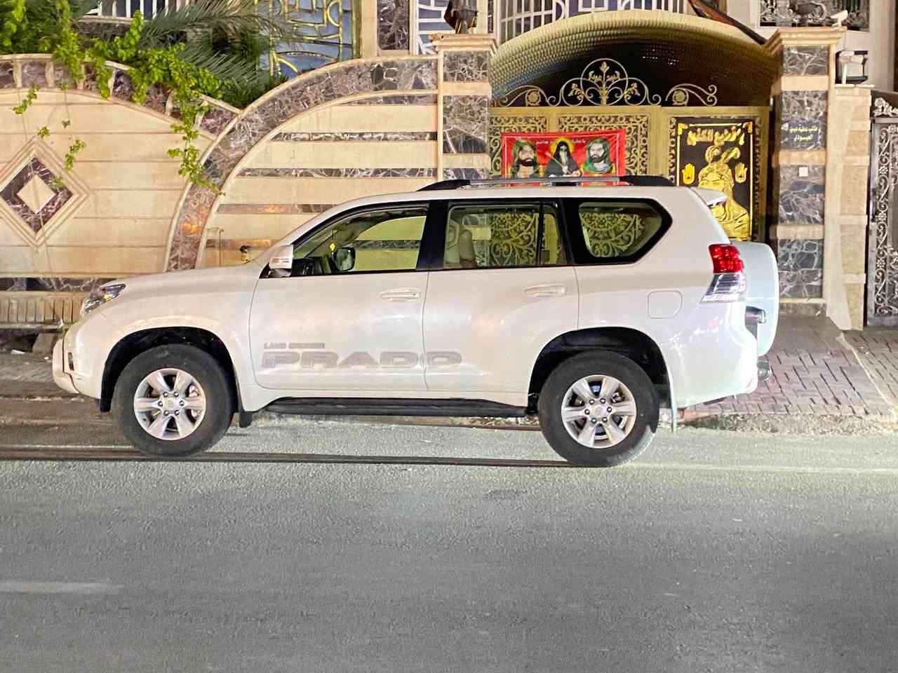 سلام عليكم برادو موديل ٢٠١٣
مكفوله كفاله عامه رقم بغداد مشروع الوطني  
V6
ماشيه 200km
فول مواصفات خليجي لون ابيض صدفي سعر 250
***********

