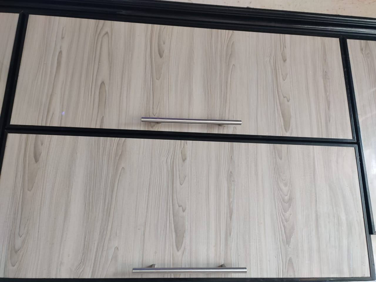 كاونتر المنيوم للبيع تسع متر للاستفسار اكثر الاتصال على الرقم ***********
