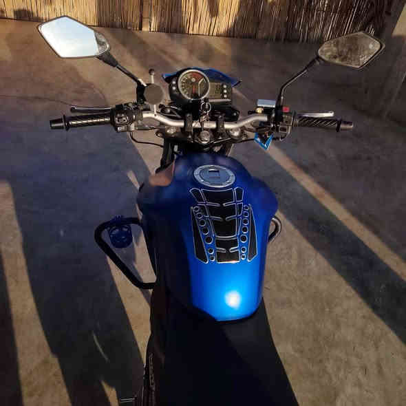 السلام عليكم 
سايم بطحه موديل ٢٠١٩ نضافة فول محرك وكير شركة شرط مسجل سنوية ولوحات أنكليزي بأسمي مكان الدراجة ( هيت ) للأستفسار أكثر الأتصال على الرقم فقط :

***********
