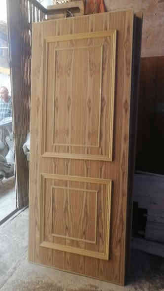 نعمل كافت البواب والجراجيب وكافت انواع الغرف وأنواع الديكورات النجاره العنوان بغداد الكاظميه *********** واتساب
