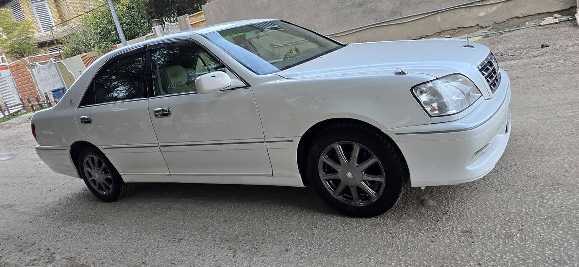 لليدور جدييييد وكيمر
ملكه صدفي...ادوات ..ادوات..كصة جنطه
تحويرت نجف فوك وجوه
السياره طك كراتيين وزيرووو
كرستال اصل دكمتين ديفور الصغير
المكان بابل
***********
