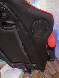 كرسي كيمك سمعات 2 وبي جهاز مساج صار يومين من ماخذه مكاني بغداد شراي يت...