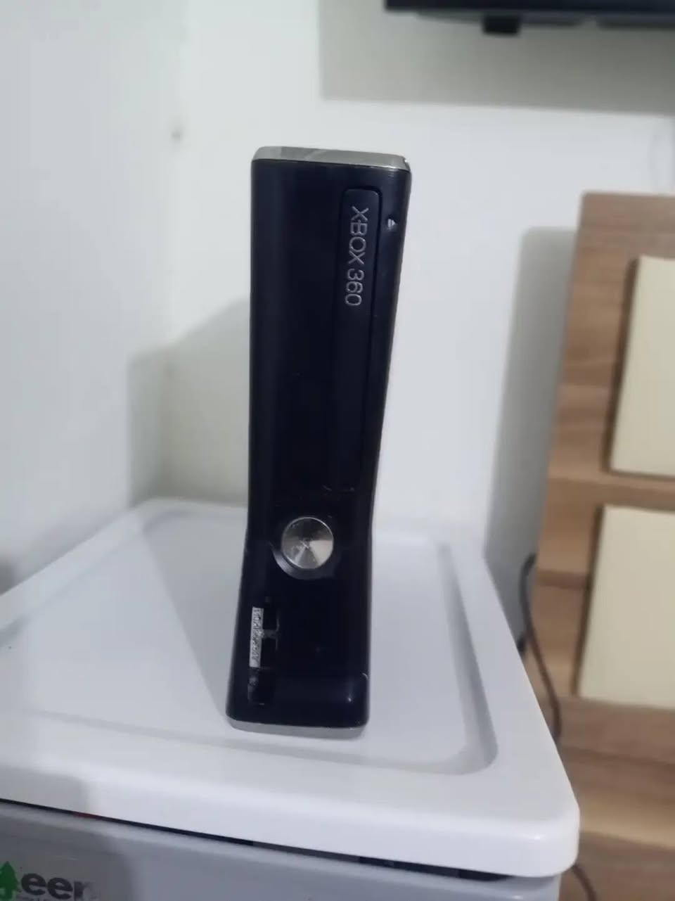 السلام عليكم ورحمة الله وبركاته اكسبوكس 360 للبيع نضيف فول بس اليده تجاريه السعر 115 وبي مجال مكاني بابل الرقم للتواصل ***********
