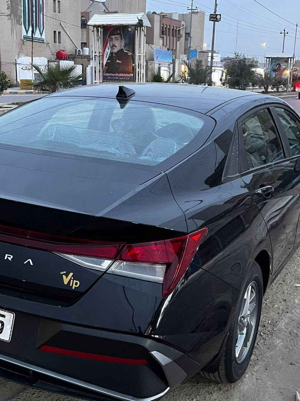 السلام عليكم 
النترا 24 وارد امريكي ضررها جاملع ايسر وبنيد فقط بدون شواصي وبدون لغود رقم معوقين ميسان  انكليزي 
سيارة جديدة ماشية فقط ١٢ الف
محرك ٢٠٠٠ دوش 
كير svt
سعرها ١٤٥ وبيها مجال بسيط 
***********
