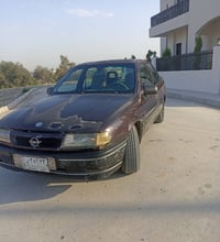 سيارة فيكترا موديل 1991اللون احمر ماروني محرك ك حجم 18 نظيف جدآ كير عا...