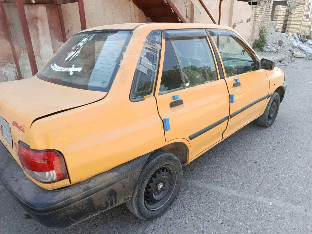 السلام عليكم
سايبا 2013 رقم ذي قار  سنويه  ساقطه  راعيها بالشطره بس ما اندل بيته سياره جديده بمعنى الكلمه حداديه قبل يومين شادها زوج تاير وياها بعده مامشدود مكينتها بيها
 تنقيص ودخن مكانها ناصريه مركز السعر ب15 وبيها مجال للشراي ***********
