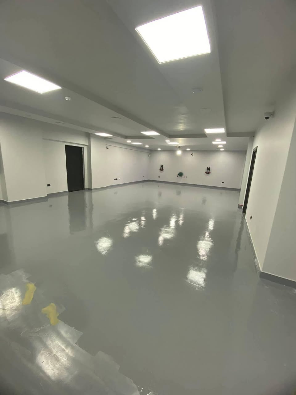 *🏢 جاهزون لتنفيذ جميع أعمال الإيبوكسي للأرضيات 🏢*
المجمعات السكنية | المستشفيات | الشركات | الجملونات | الكراجات

✅ أرضيات مقاومة للاحتكاك والمواد الكيميائية  
✅ تشطيب أملس ولامع يدوم سنين  
✅ عزل مائي + تحمل أوزان ثقيلة  
✅ تنفيذ سريع وبأيدي كادر مختص

*للاستفسار والحجز:*  
خاص متواجدين


**إذا كنت صاحب هذا الإعلان وتريد حذفه لأي سبب، رجاءا أرسل رسالة إلى الدعم الفني**