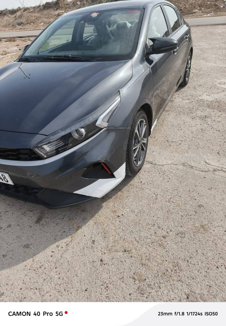 السلام عليكم كيه فورتي 2023 نص فول  كلش حلوه جاهزه السياره من كلشي مال بيت ما متعوبه السعر 145$   وبيه مجال ***********
