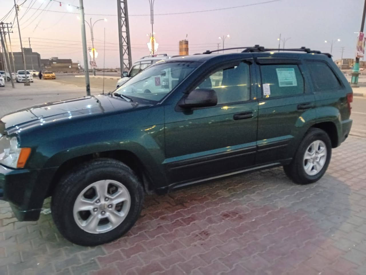 السلام عليكم 
جيب موديل 2005 بٱسمي
السياره حادثها جاملغ امامي جهت الصدر فقط
بيها رش احزام بلا تكم بس رش اثر شخوط 
سياره جاهزه من كلشي منضومة غاز خارجيه بمكان السرير
مكاني واسط الكوت مركز المدينه ***********
***********
السعر 110
