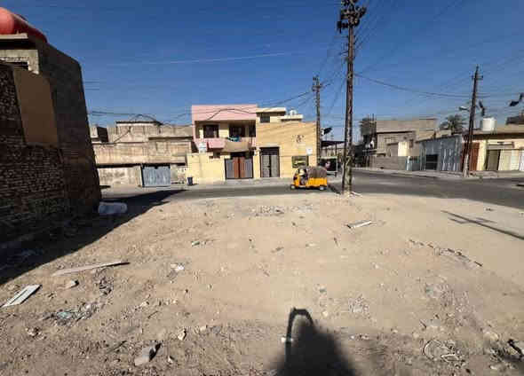 قطعة ارض للبيع مساحتها 78م بالسند  واقع  حال 90م طابو صرف عنوان جسر ديالى شارع المصرف ركن أي استفسار الاتصال على هذه الرقم***********
