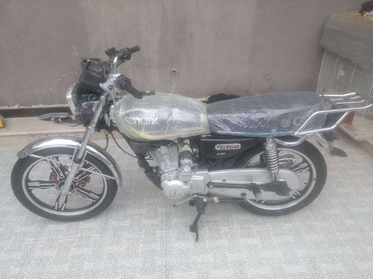 سلام عليكم تفاصيل داخل الصور ***********،، مكاني السماوه واتساب
