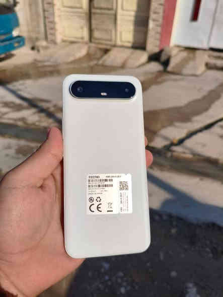 سلام عليكم
امراوس فقط مع ايفون 

اخون جهاز تكنو بوڤا اسليم 5g مستعمل 14 يوم فقط فول نضافه 

ذاكره 256

رام 12+8

بطاريه 5160 

انحف هاتف بلعالم انحف من الجگاره 

ورقم النحافه جهاز صلب 

وتحمل الماء بمعيار IP65

يحتوي على ضوء عند وصول الشعارات او تريد انته اشغلهم بل كيف المختصر جهاز رقم واحد ولنصافه 100%
التواصل *********** واتساب 
او علق واني اتواصل وياك
ملحقات كامله
