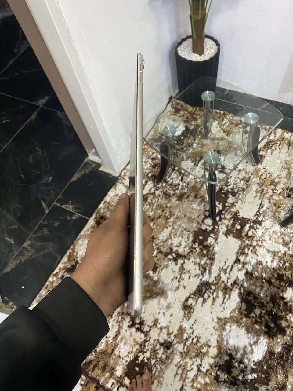 ايباد برو 10.5
ذاكر 64 

شاشه 120 هيرتز

ببجي اقو 60فريمHDR

اربع سماعات ستيريو

بطاريه 71

نضافه85

عيوب الجهاز فقط بل كلاس مماثر +حساب ايكلود ناسي رمز ماله بس كدر ضيف حساب ثاني وتستخدموً طبيعي واذ تريد تزيل حساب ما يكلف ١٠ سعار جهاز 195 وبي مجال بسيط يرهمً مروسه بايفون فقط


**إذا كنت صاحب هذا الإعلان وتريد حذفه لأي سبب، رجاءا أرسل رسالة إلى الدعم الفني**