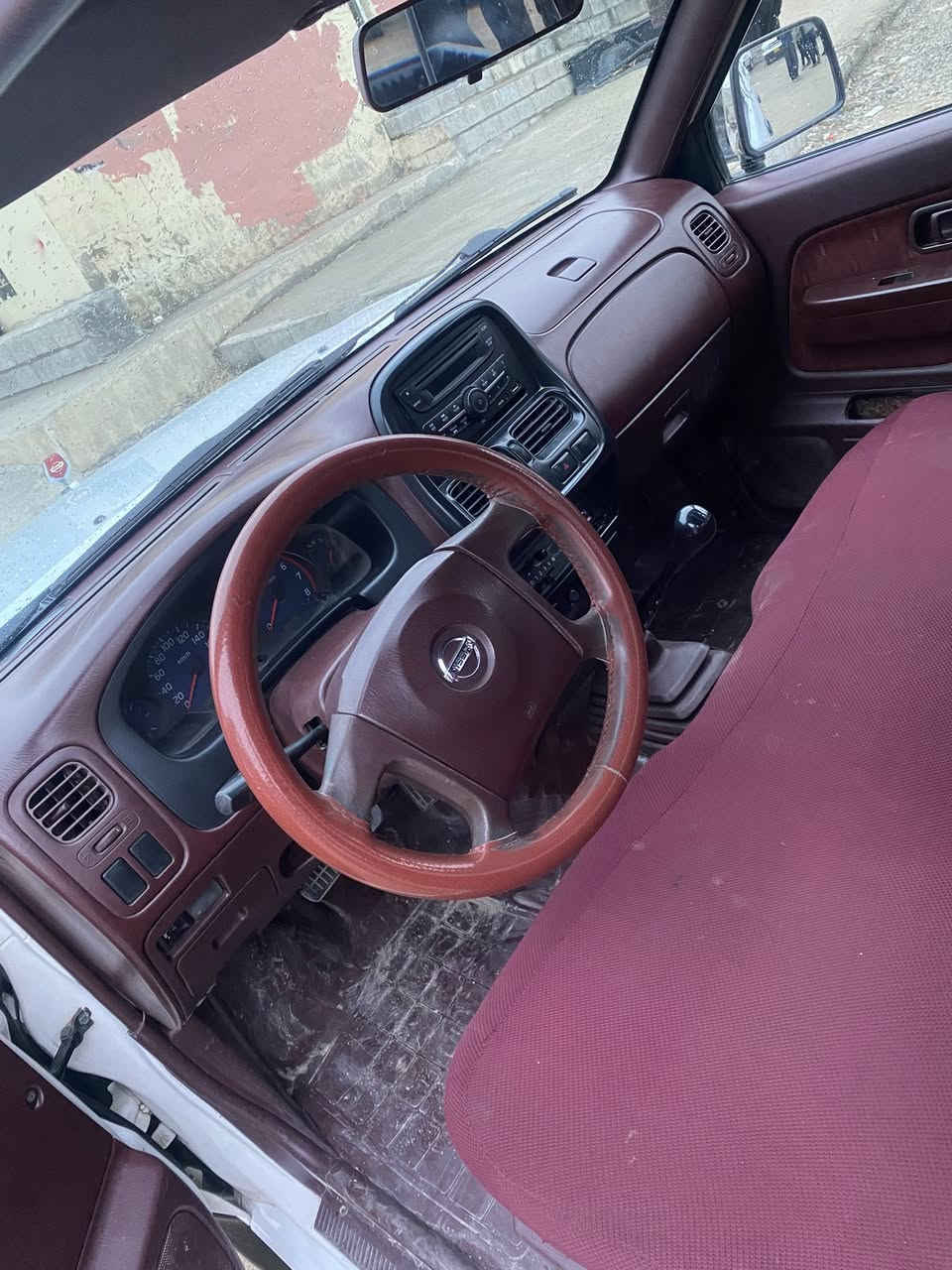 ***********//***********
پیکاب نیسان ٢٠٠٨ بئ دەحم و لئدران بئ سبوخ مەکینەی نەکرایتەوە نمونە لە جوانی و خاوینی سەیارەکە ماشاللە زور خاوین ماوەتەوە لەسەر شەریکەیە هەمو گیانی بەشەرتە
