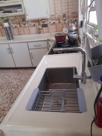 كاونتر للبيع نضيف كلش خمس قطع سطح مرمر ٨٥٠ وبي مجال للإستفسار ٠٧٨١٦٧٠٨...