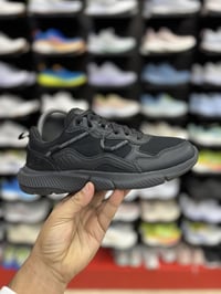 سكتشرز • أصلي وكالة • مقاس ٤٠.٥