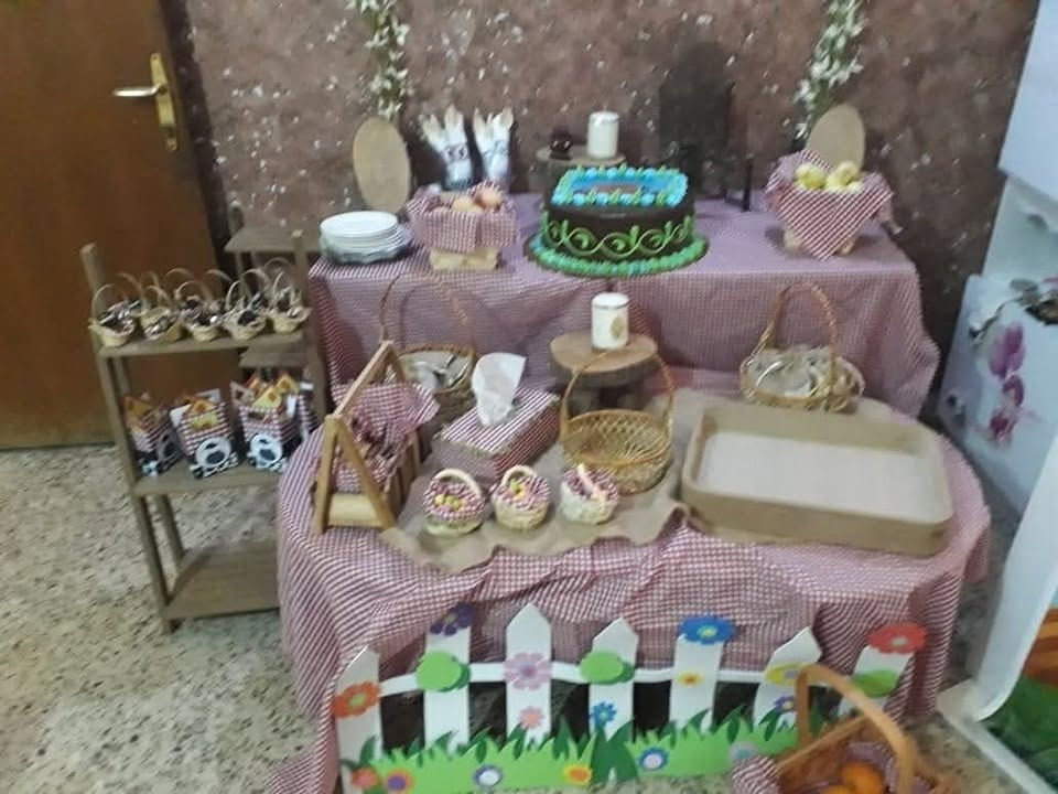 على مدى اكثر من 14 عاما
عندما لم يكن في العراق باكمله سوى 10 بيجات للمناسبات.
كنا نحن منهم
كل ماترونه هنا
هو من تصميمي وتنفيذي
حتى مجسمات الفوم كنت احفرها بنفسي
وهناك اعمال اخرى لم استطع اضافتها للصور. ولهذا سيكون المنشور على جزئين
عمل اخذ من صحتي ووقتي واهتمامي بعائلتي الكثير.. وللاسف الان اعاني من ظرف صحي بسبب هذا العمل الممتع بالنسبة لي. 
ولكنه نال رضا الجميع ولله الحمد
استطعنا ان نضيف بصمة جميلة لكل شخص وثق بنا
استطعنا ان نرسم البسمة على وجوهكم والفرحة في قلوبكم
شكرا لانكم معنا تساندونا
الحمد لله الذي انعم علينا بالفكر الجميل والموهبة المميزة


**إذا كنت صاحب هذا الإعلان وتريد حذفه لأي سبب، رجاءا أرسل رسالة إلى الدعم الفني**