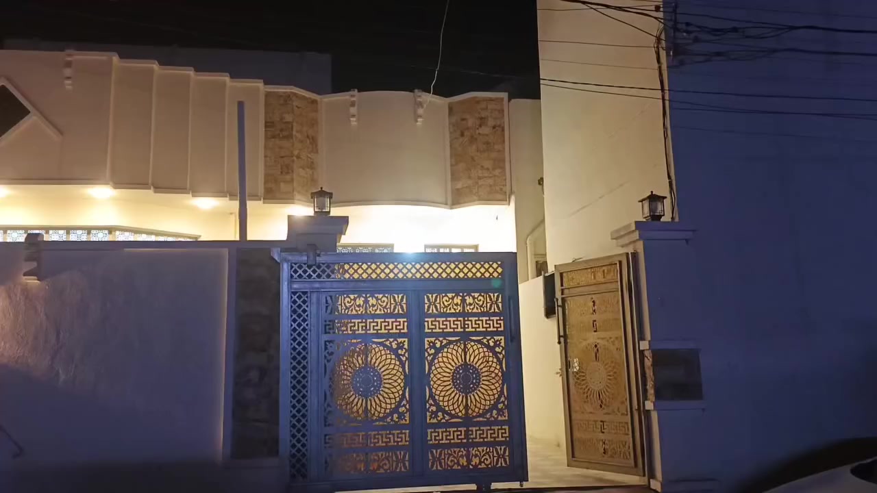 سلام عليكم بيت اللايجار ☑️
يوجد دار اللايجار المساحه 300 متر ☑️

البيت متكون من 4 غرف نوم طابقين ☑️

هول ستقبال صاله حمام مطبخ مناور ثنين حديقه بيت فول☑️

الموقع الانبار الفلوجه حي الجيغيفي الثانيه قرب اسواق جنه ☑️

***********☑️

العز للعقار والمقاولات العامة☑️
